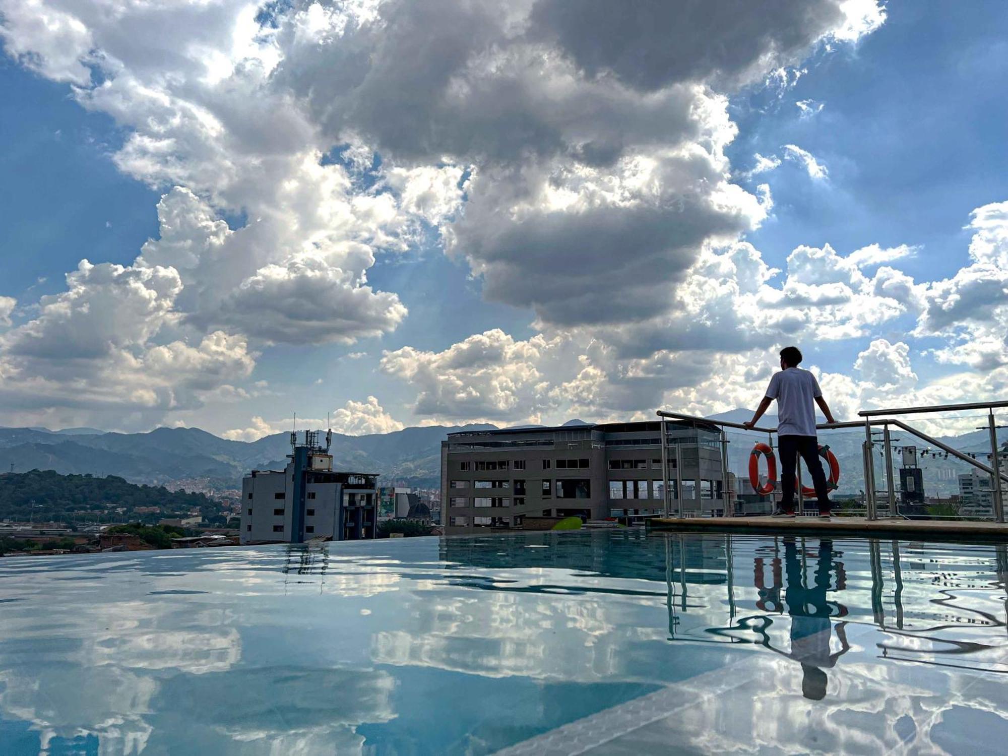 Apartahotel 메딜린 외부 사진